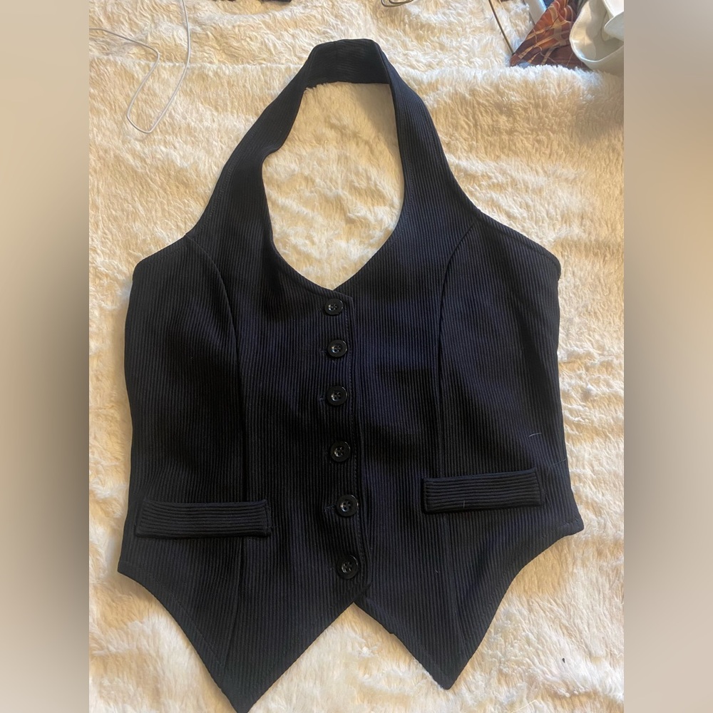 Cute black top